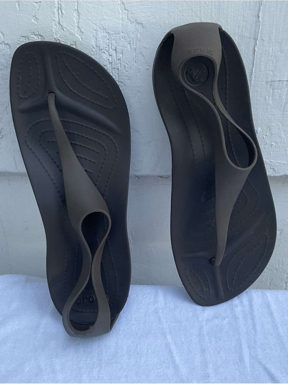Vintage brown CROCS sexi collection flip-flop thong size 8